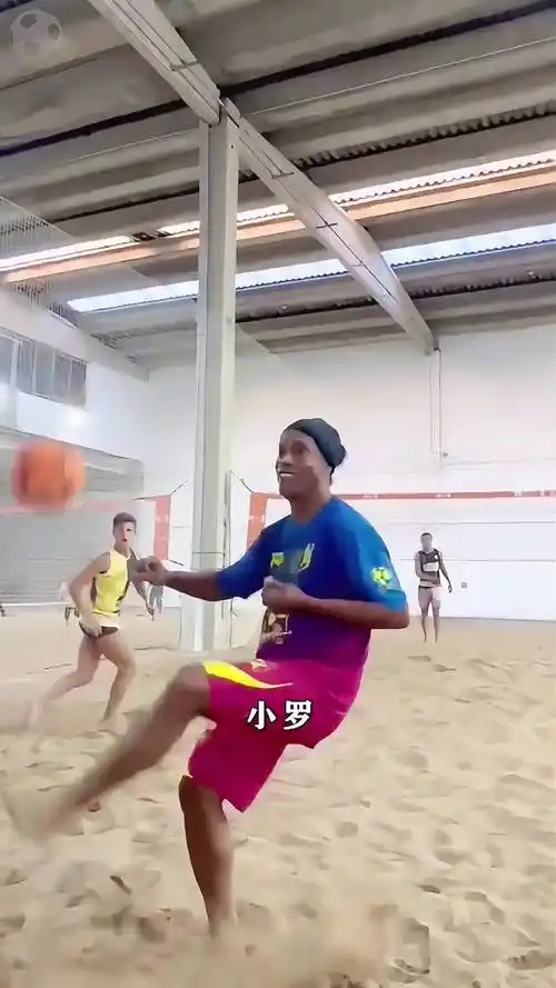 球员们也在